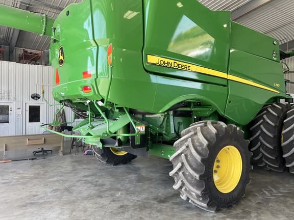 Image of John Deere S780 equipment image 4