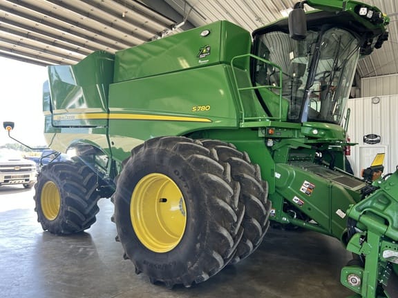 2022 John Deere S780 Equipment Image0