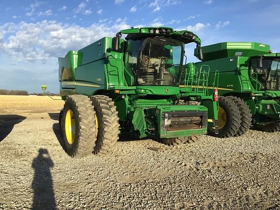Image of John Deere S780 equipment image 1