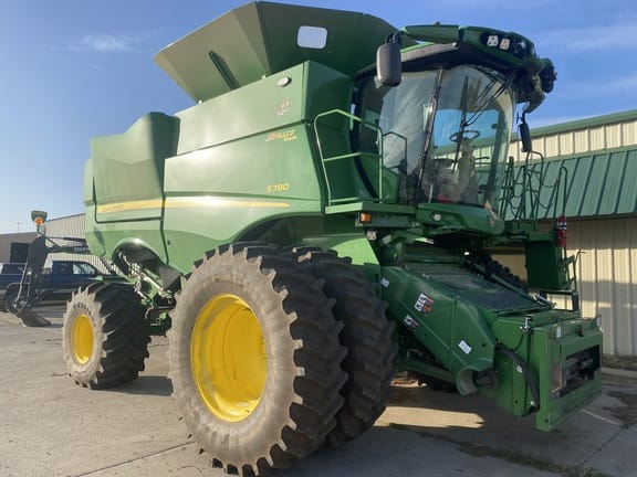 Main image John Deere S780