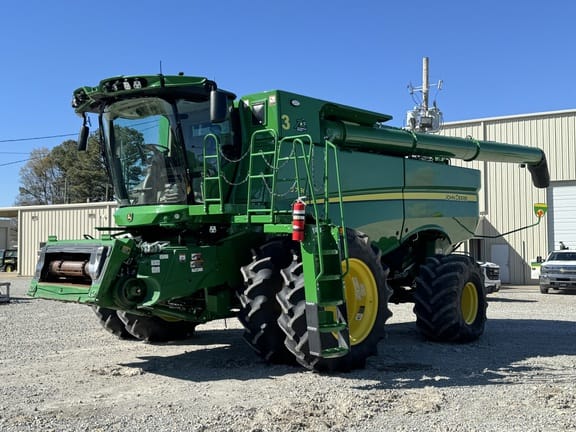 2022 John Deere S780 Equipment Image0