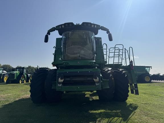 Image of John Deere S780 equipment image 2