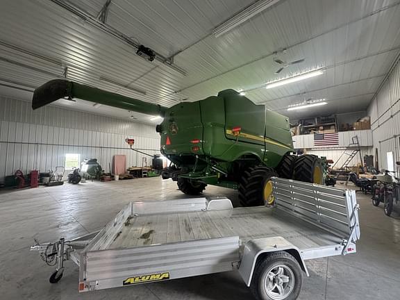 Image of John Deere S780 equipment image 2