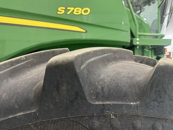 Image of John Deere S780 equipment image 3
