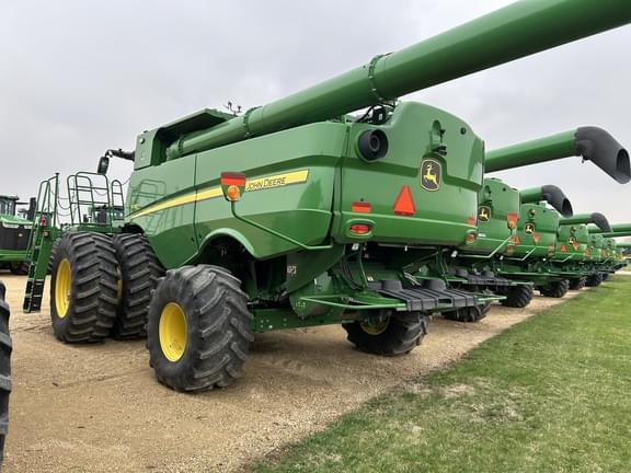 Image of John Deere S780 equipment image 3