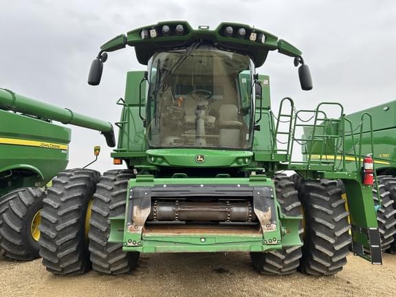 Image of John Deere S780 equipment image 2