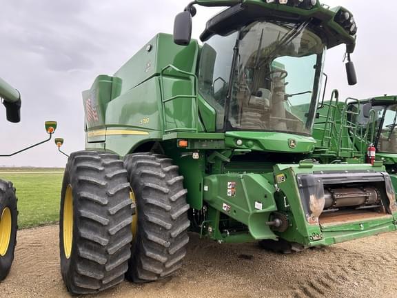 Image of John Deere S780 equipment image 1