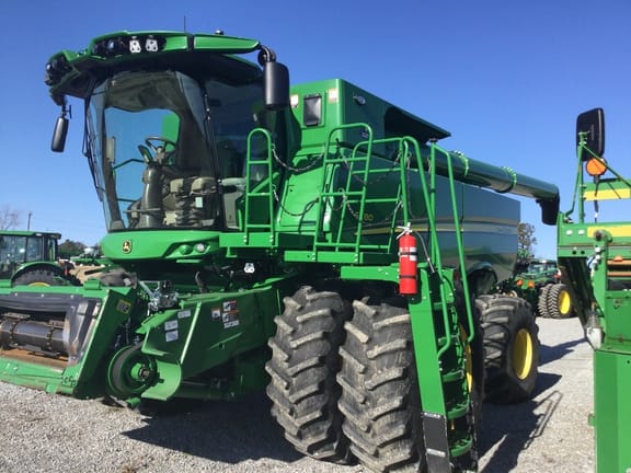 Main image John Deere S780