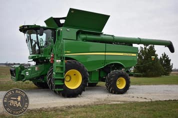 Main image John Deere S780
