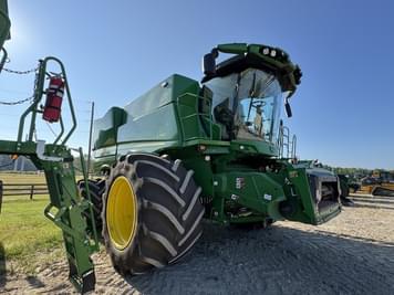 Main image John Deere S780