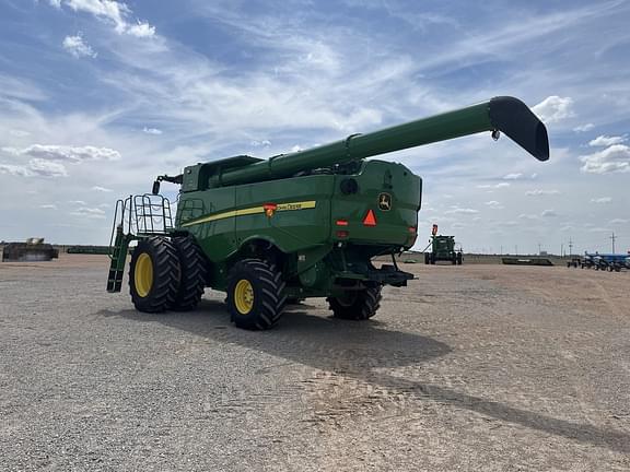 Image of John Deere S780 equipment image 2