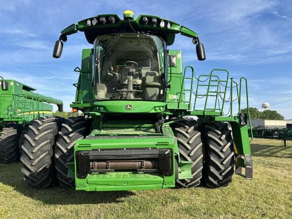 Image of John Deere S780 equipment image 2