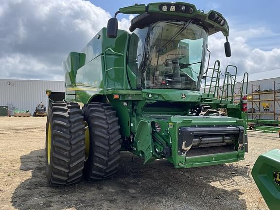 Image of John Deere S780 equipment image 1