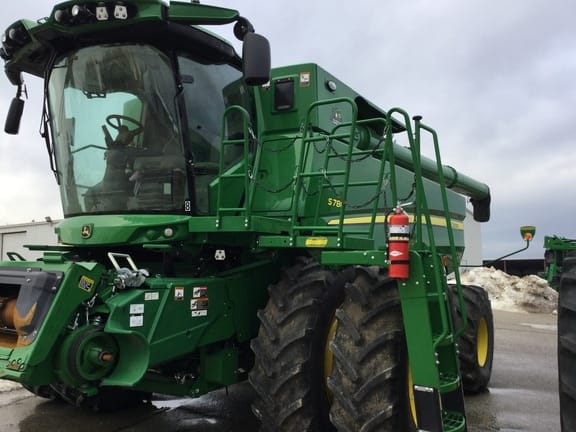 Main image John Deere S780