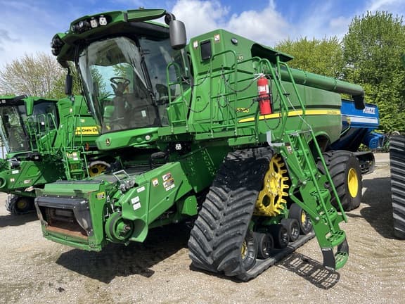 Image of John Deere S780 equipment image 2