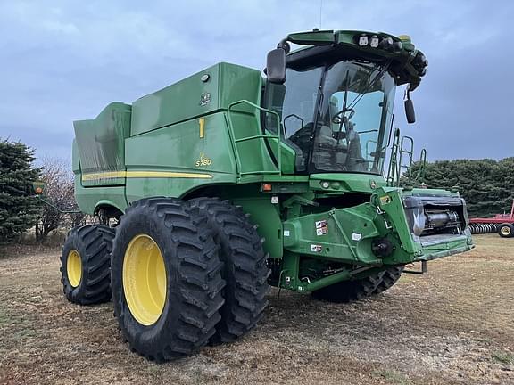 Image of John Deere S780 equipment image 1