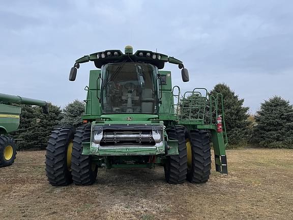 Image of John Deere S780 equipment image 2