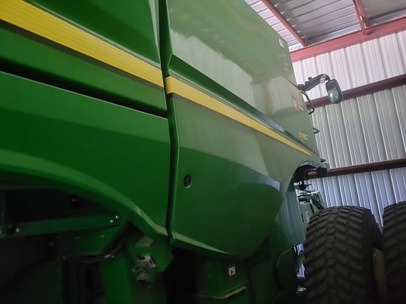 Image of John Deere S780 equipment image 2