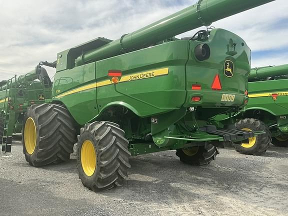 Image of John Deere S780 equipment image 1