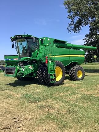 Image of John Deere S780 equipment image 1