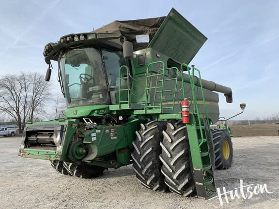 Image of John Deere S780 equipment image 1