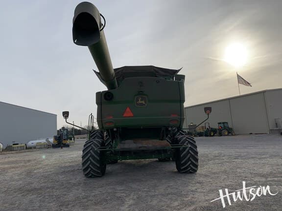 Image of John Deere S780 equipment image 4