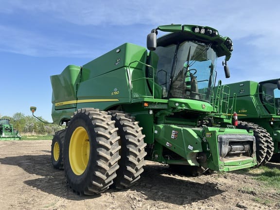 2022 John Deere S780 Equipment Image0