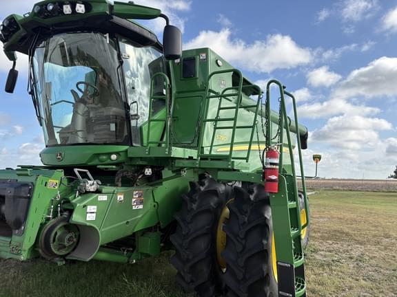 Image of John Deere S780 equipment image 2