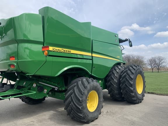 Image of John Deere S780 equipment image 4