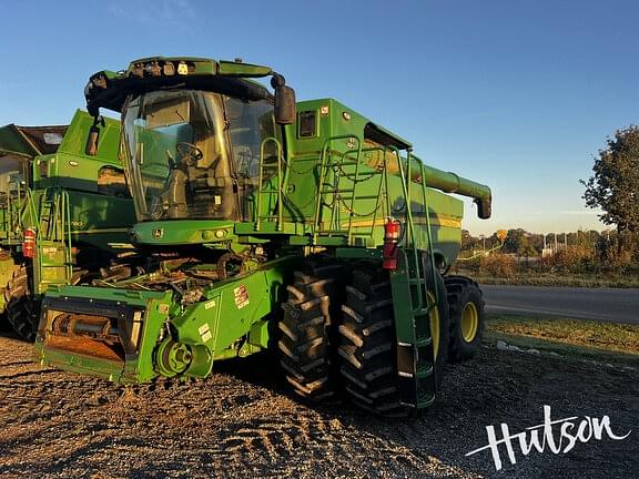 Image of John Deere S780 equipment image 1