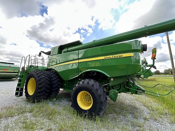 Image of John Deere S780 equipment image 4