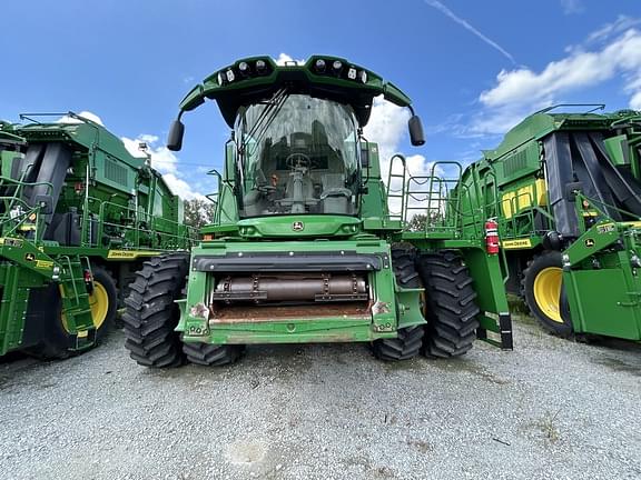 Image of John Deere S780 equipment image 1