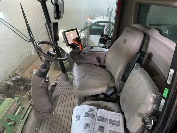 Image of John Deere S780 equipment image 4
