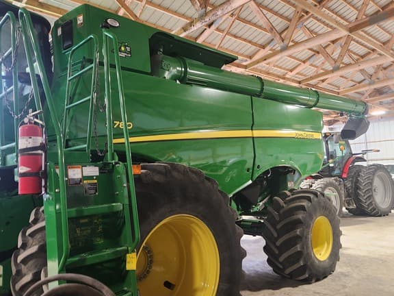 Image of John Deere S780 equipment image 3