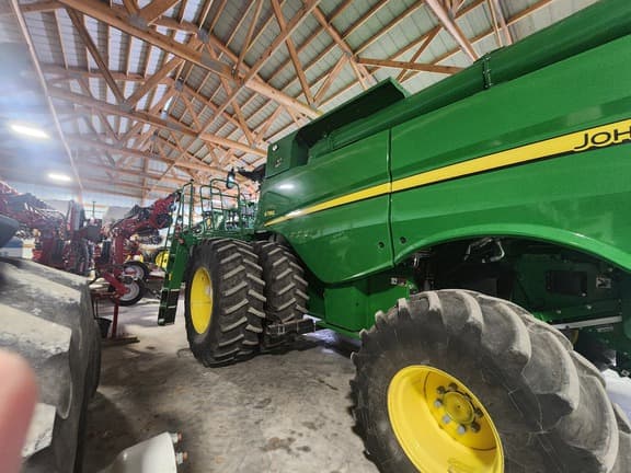 Image of John Deere S780 equipment image 4