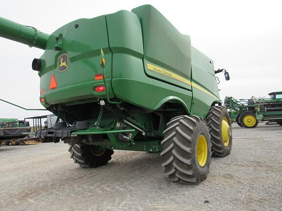 Image of John Deere S780 equipment image 4