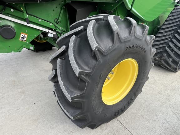 Image of John Deere S780 equipment image 4