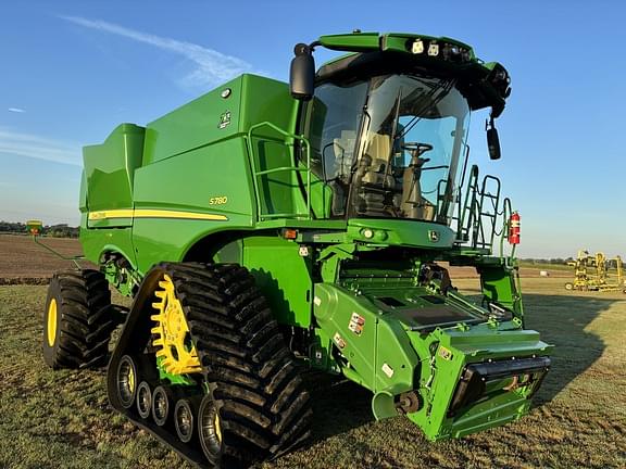 Image of John Deere S780 equipment image 3