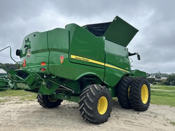 Image of John Deere S780 equipment image 2