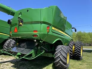 Main image John Deere S780 22