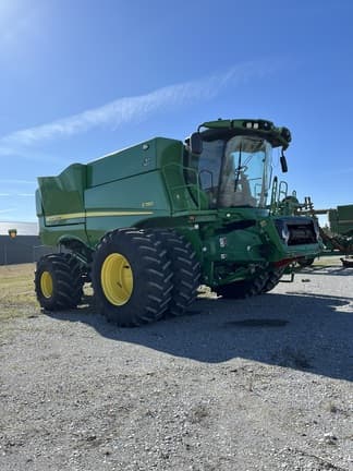 Image of John Deere S780 equipment image 4