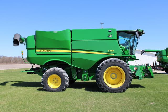 Image of John Deere S780 equipment image 3