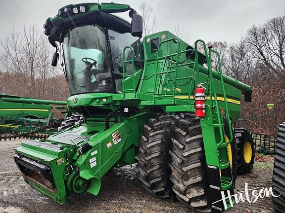 Image of John Deere S780 equipment image 1