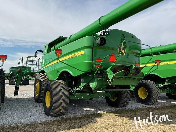 Image of John Deere S780 equipment image 4
