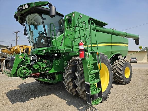 Image of John Deere S780 Primary image