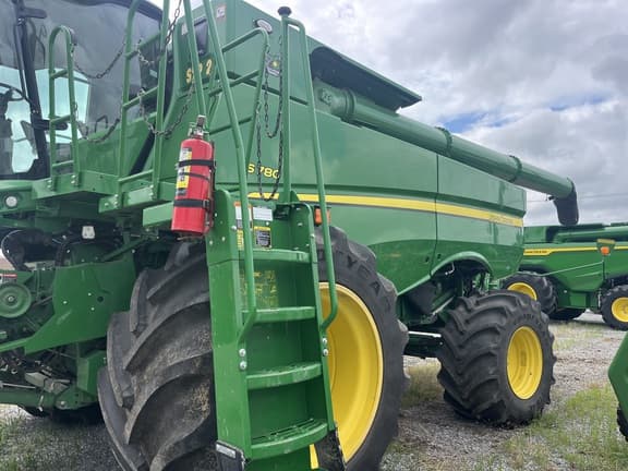 Image of John Deere S780 Primary image