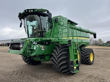 Main image John Deere S780