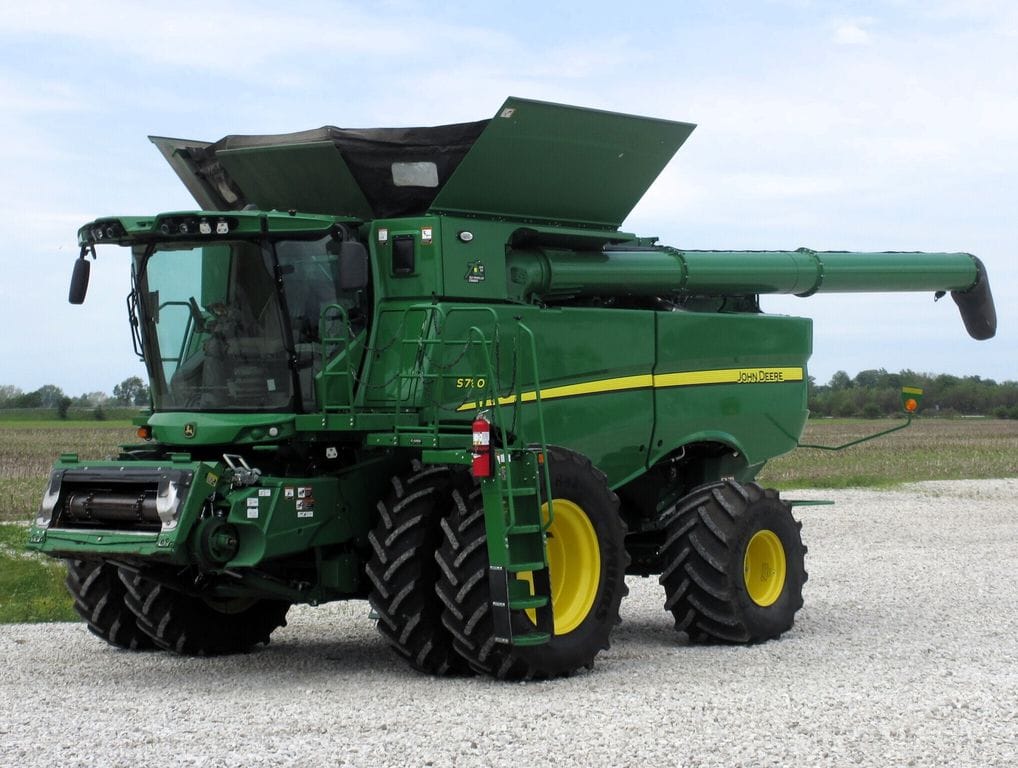 2022 John Deere S780 Equipment Image0