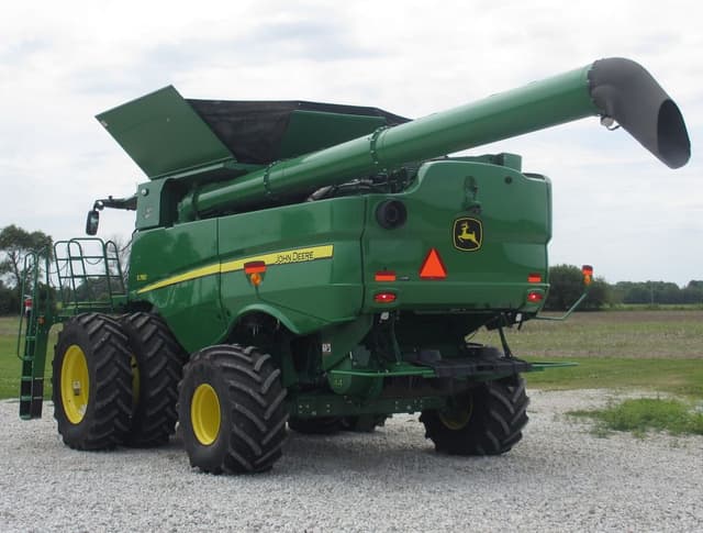 Image of John Deere S780 equipment image 3