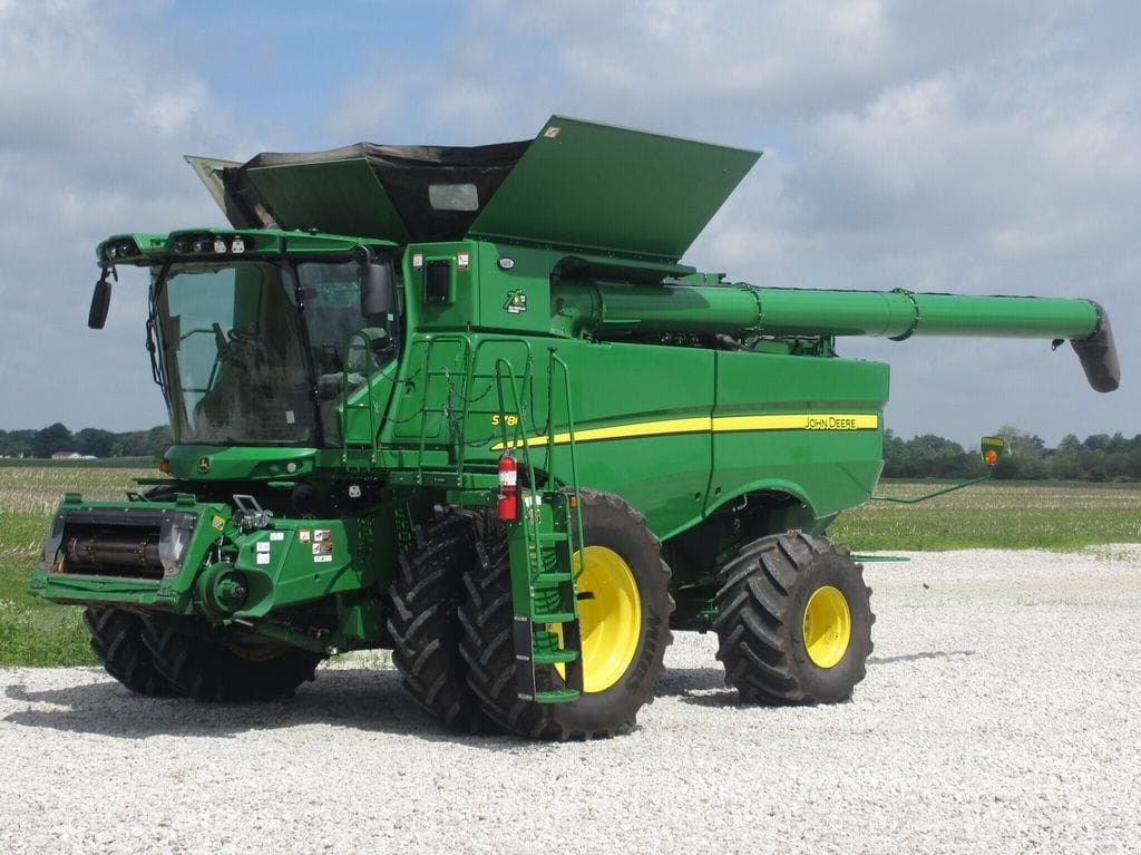 2022 John Deere S780 Equipment Image0